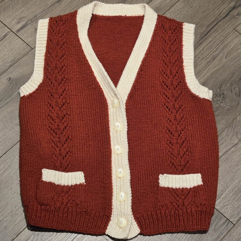 Vintage Handmade Women's Brick Red and Cream Knitted Vest